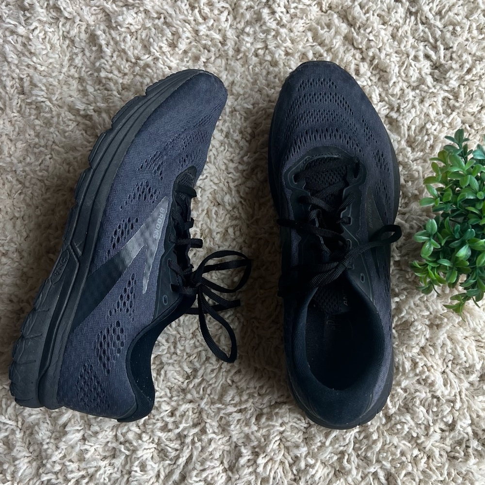 Men’s Brooks Anthem 4 Athletic Shoe